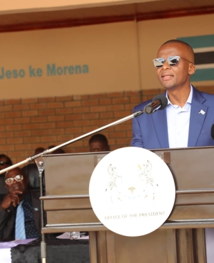 Mothusa Tautona, Rre Ndaba Nkosinathi Gaolathe