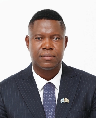 Ketlhalefile Motshegwa